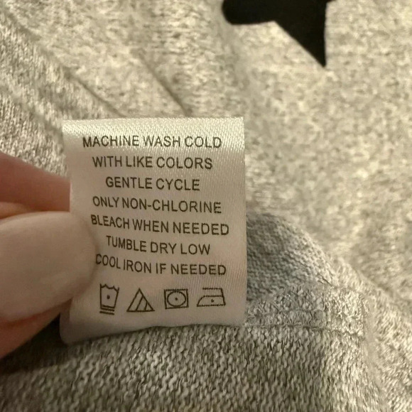 Adrienne Vittadini Gray Star Print Scoop Neck 3/4 Sleeve Blouse - Picture 4 of 7